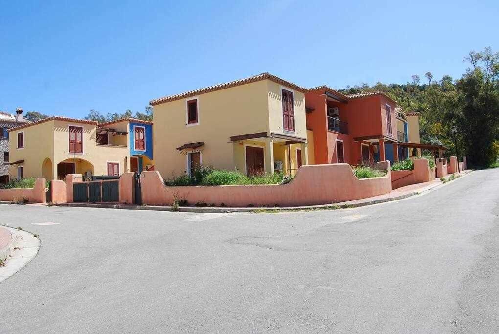 Bilocale N 10 Arbatax Vicino Al Mare Lägenhet Exteriör bild